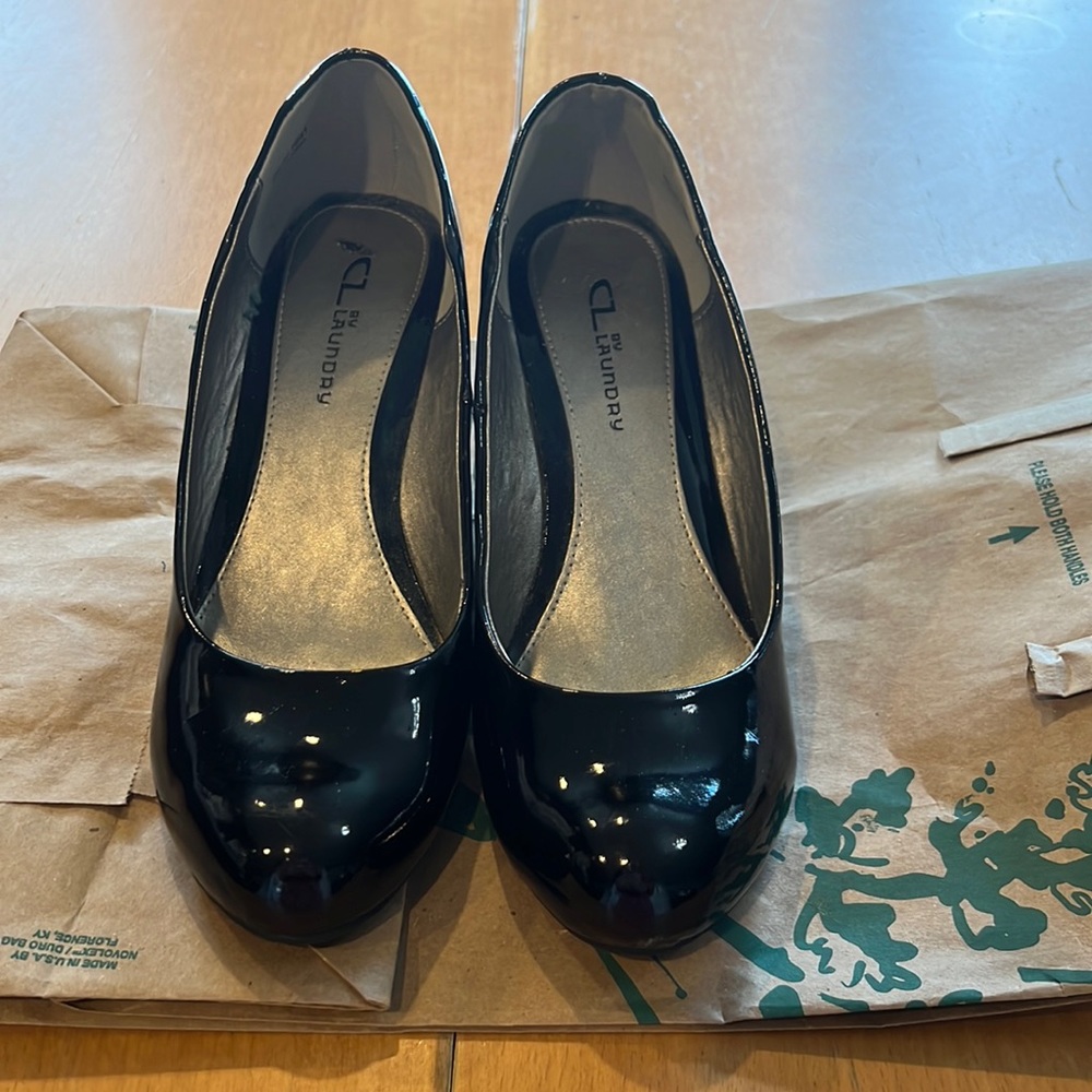 I had weight loss surgery and my feet shrunk these cute shoes no longer fit.